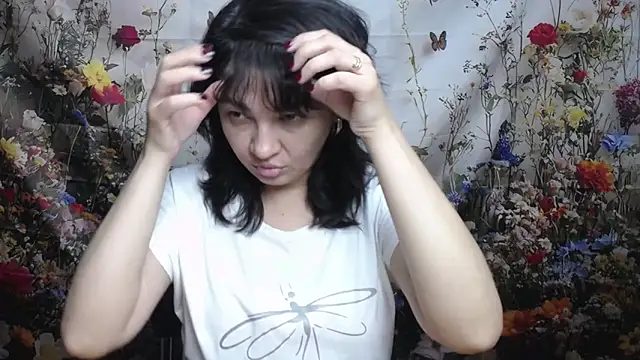 SelenaFly online show from September 2025 11:10:02 AM