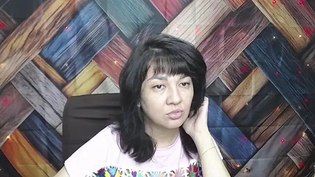 SelenaFly online show from September 2025 05:11:01 AM