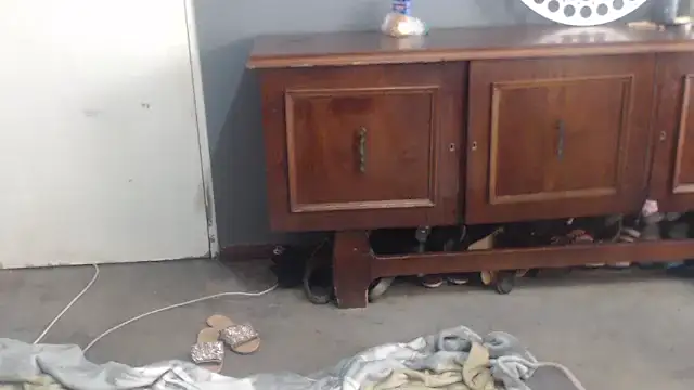 Snapshot of SEXYHUGEASS21 chatting on October 2025 11:19:02 AM SEXYHUGEASS21 online show from October 2025 11:19:02 AM