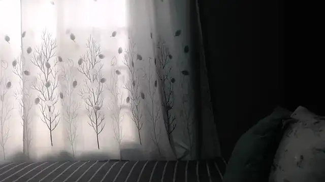 Snapshot of SEXYHUGEASS21 chatting on October 2025 06:34:01 AM SEXYHUGEASS21 online show from October 2025 06:34:01 AM