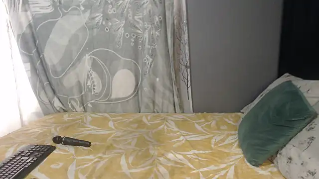 Snapshot of SEXYHUGEASS21 chatting on November 2025 07:13:02 AM SEXYHUGEASS21 online show from November 2025 07:13:02 AM