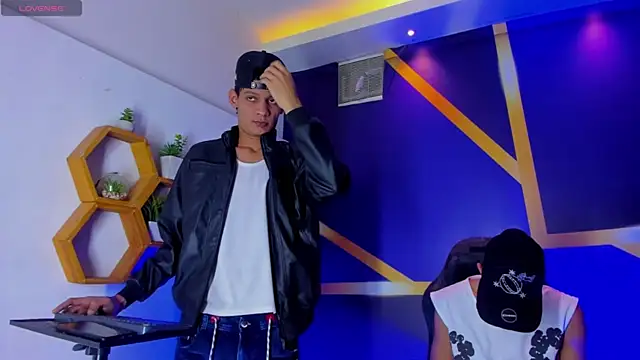 Snapshot of imperial_boys chatting on September 2025 03:50:02 AM imperial boys online show from September 2025 03:50:02 AM