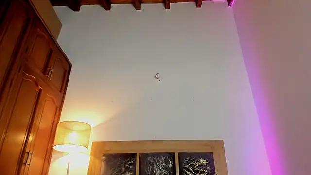 Snapshot of valentina_king18 chatting on February 2026 03:03:02 AM valentina king18 online show from February 2026 03:03:02 AM