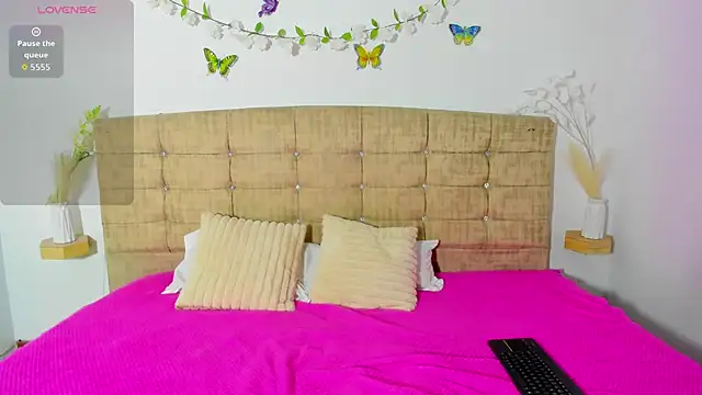 Snapshot of Electra__moon chatting on April 2026 06:16:02 PM Electra moon online show from April 2026 06:16:02 PM