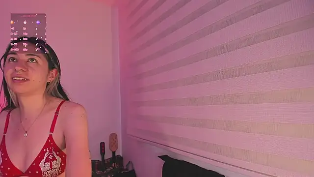 Snapshot of K2xxKrawl chatting on April 2026 10:26:01 PM K2xxKrawl online show from April 2026 10:26:01 PM