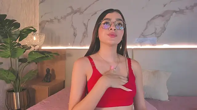 Celeste-Evanns online show from December 2025 06:28:01 PM