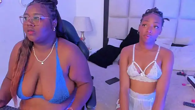 ElisabettaMonroy online show from December 2025 08:59:01 PM