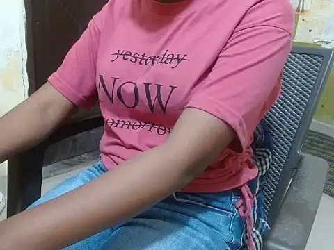 Snapshot of shallyji chatting on September 2025 04:03:01 AM shallyji online show from September 2025 04:03:01 AM