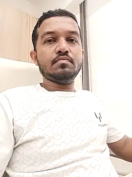 Snapshot of VJ17 chatting on September 2025 04:25:02 AM VJ17 online show from September 2025 04:25:02 AM