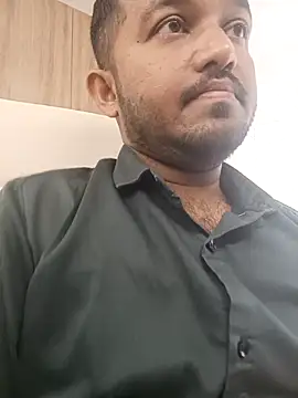 Snapshot of VJ17 chatting on October 2025 06:10:02 AM VJ17 online show from October 2025 06:10:02 AM