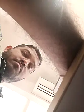 Snapshot of VJ17 chatting on October 2025 06:55:01 AM VJ17 online show from October 2025 06:55:01 AM