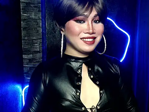 pretty lassy online show from September 2025 09:54:02 AM