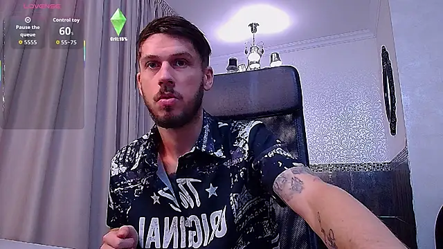 Snapshot of JonahShaw chatting on September 2025 05:29:01 AM JonahShaw online show from September 2025 05:29:01 AM