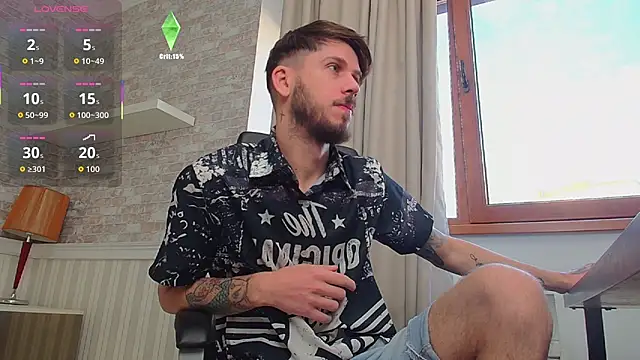 Snapshot of JonahShaw chatting on September 2025 04:34:02 AM JonahShaw online show from September 2025 04:34:02 AM