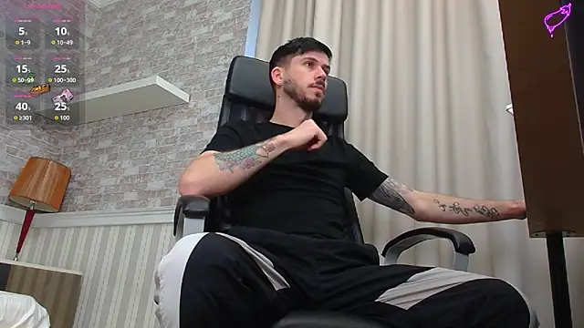 Snapshot of JonahShaw chatting on November 2025 05:29:02 AM JonahShaw online show from November 2025 05:29:02 AM