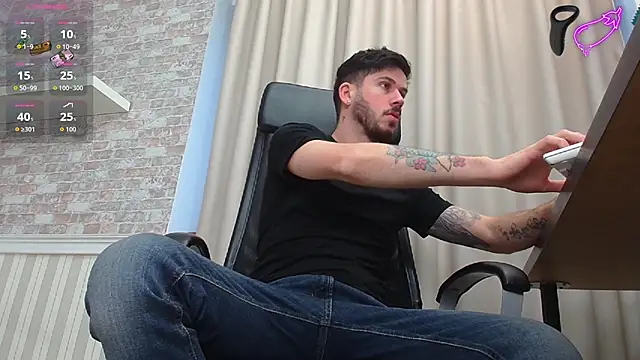 Snapshot of JonahShaw chatting on November 2025 05:17:01 AM JonahShaw online show from November 2025 05:17:01 AM