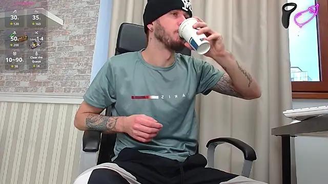 Snapshot of JonahShaw chatting on November 2025 05:23:02 AM JonahShaw online show from November 2025 05:23:02 AM