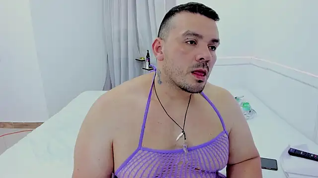 Snapshot of denny_scobar chatting on February 2026 09:21:01 PM denny scobar online show from February 2026 09:21:01 PM