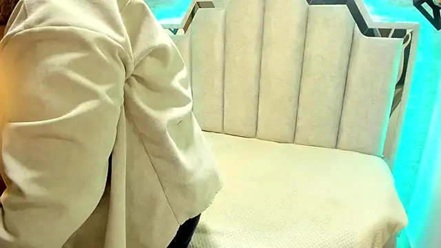  Emily rosee  online show from September 2025 12:21:02 PM