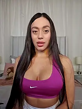 AriadnaTaylor online show from November 2025 05:14:01 PM