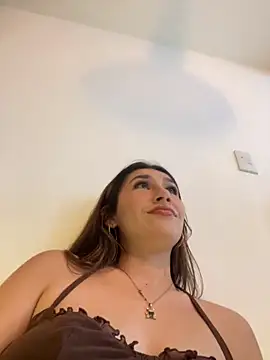 Isa Villamarin online show from October 2025 09:13:02 PM