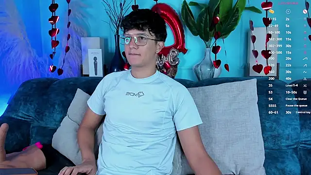 Leo Savage  online show from February 2026 04:27:02 AM