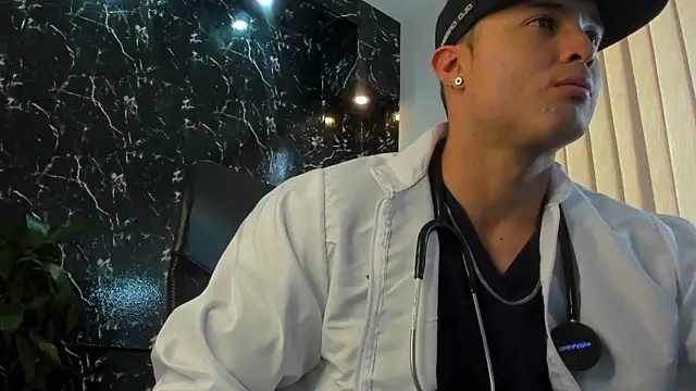 Snapshot of Alexander_ferre chatting on September 2025 04:07:01 PM Alexander ferre online show from September 2025 04:07:01 PM