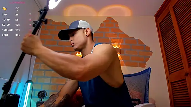 Snapshot of Alexander_ferre chatting on September 2025 01:33:02 PM Alexander ferre online show from September 2025 01:33:02 PM