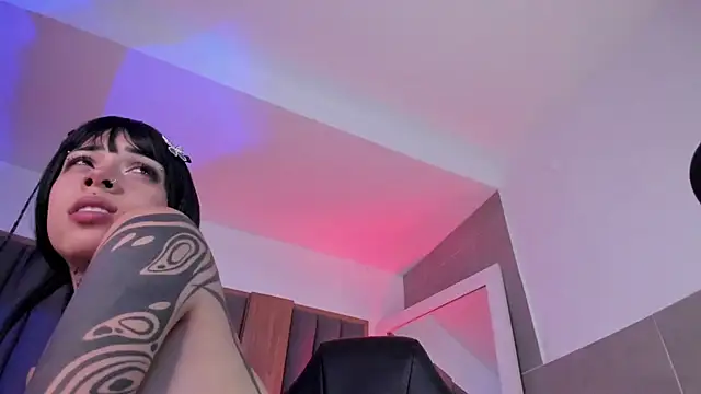 Snapshot of misstomie_ chatting on March 2026 10:38:01 PM misstomie online show from March 2026 10:38:01 PM