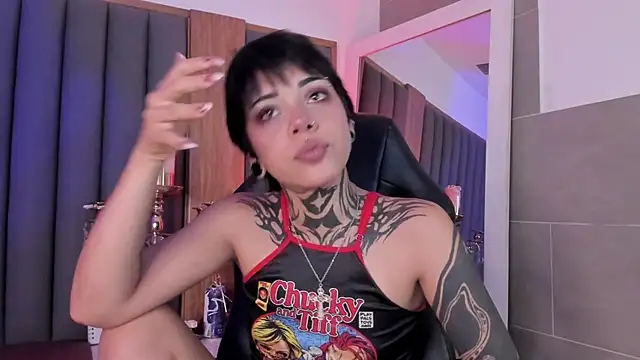 Snapshot of misstomie_ chatting on March 2026 09:32:02 PM misstomie online show from March 2026 09:32:02 PM