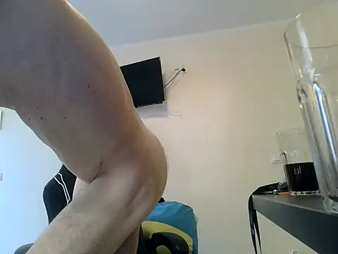 Snapshot of Wyrolowanyyy chatting on April 2026 12:34:02 PM Wyrolowanyyy online show from April 2026 12:34:02 PM