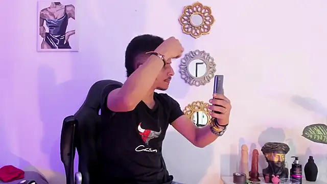 Snapshot of _Tarekk_ chatting on September 2025 07:19:02 PM Tarekk online show from September 2025 07:19:02 PM