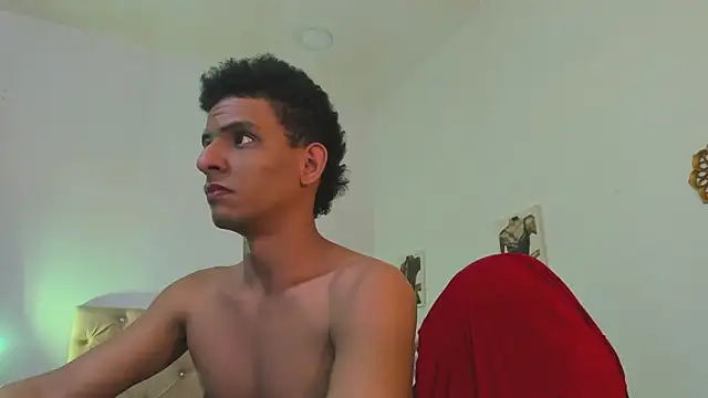 Snapshot of _Tarekk_ chatting on October 2025 02:10:01 PM Tarekk online show from October 2025 02:10:01 PM