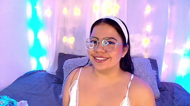 LilyRousee online show from November 2025 05:35:02 PM