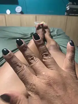 ju muniz01 online show from September 2025 12:01:02 AM