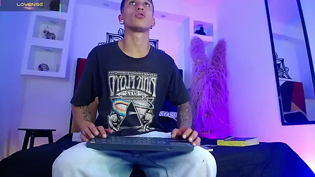 Ram Swain online show from October 2025 01:23:01 PM