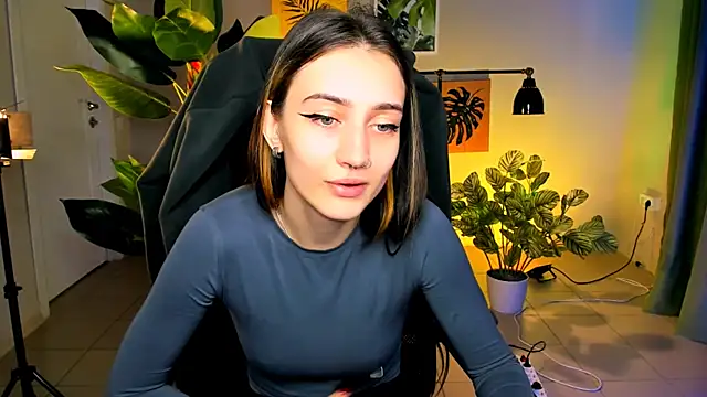 olivianorton online show from October 2025 10:35:02 AM