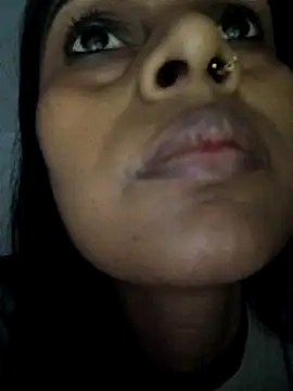 hotshreya69 online show from November 2025 05:45:02 PM