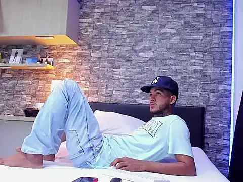 Snapshot of Theimperialboys_ chatting on September 2025 02:55:01 AM Theimperialboys  online show from September 2025 02:55:01 AM