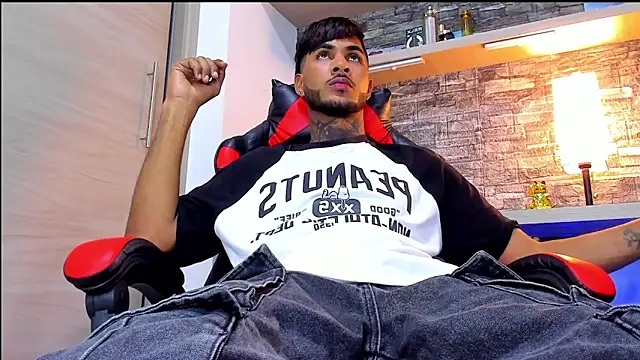 Snapshot of Theimperialboys_ chatting on September 2025 04:38:02 AM Theimperialboys  online show from September 2025 04:38:02 AM