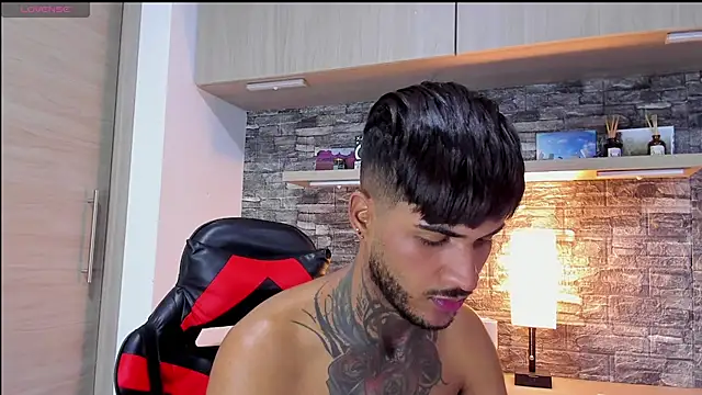 Snapshot of Theimperialboys_ chatting on September 2025 02:06:02 AM Theimperialboys  online show from September 2025 02:06:02 AM