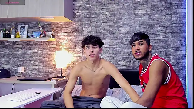 Snapshot of Theimperialboys_ chatting on October 2025 12:42:02 AM Theimperialboys  online show from October 2025 12:42:02 AM