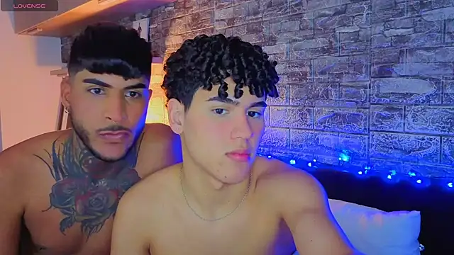 Snapshot of Theimperialboys_ chatting on March 2026 04:29:02 AM Theimperialboys online show from March 2026 04:29:02 AM