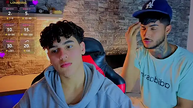 Snapshot of Theimperialboys_ chatting on April 2026 02:45:02 AM Theimperialboys online show from April 2026 02:45:02 AM