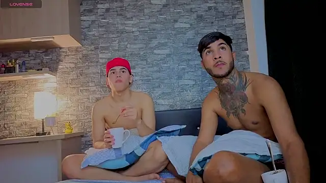 Snapshot of Theimperialboys_ chatting on April 2026 12:22:01 AM Theimperialboys online show from April 2026 12:22:01 AM