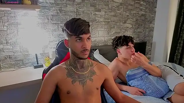 Snapshot of Theimperialboys_ chatting on April 2026 09:04:01 PM Theimperialboys online show from April 2026 09:04:01 PM