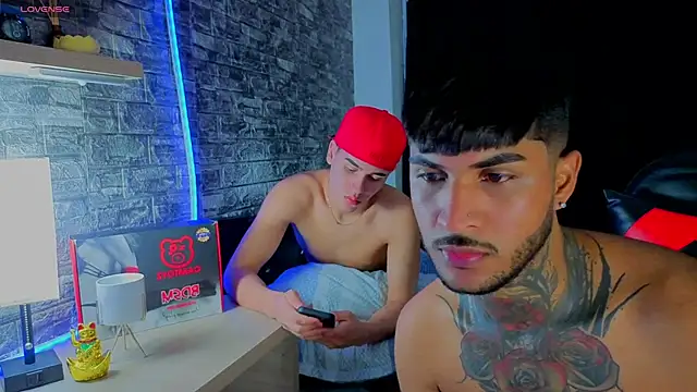 Snapshot of Theimperialboys_ chatting on April 2026 12:02:02 AM Theimperialboys online show from April 2026 12:02:02 AM