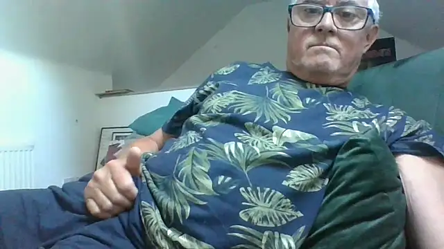 Snapshot of naughtygrandad1 chatting on May 2026 08:01:01 AM naughtygrandad1 online show from May 2026 08:01:01 AM