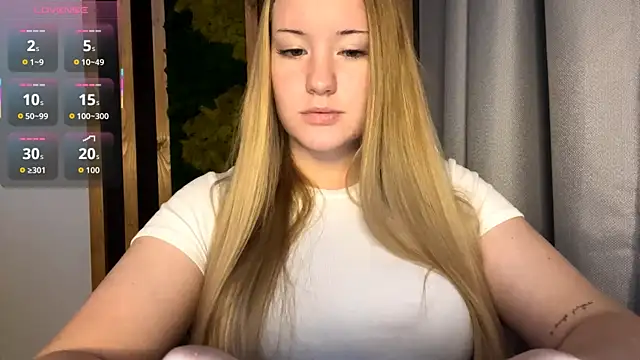 PandaFluff online show from October 2025 04:42:01 PM