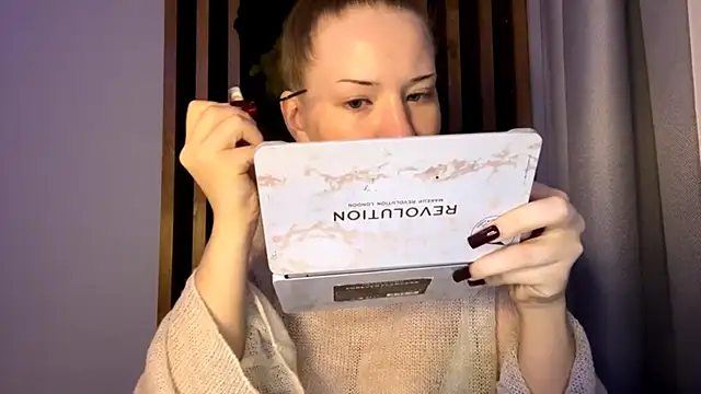 PandaFluff online show from November 2025 04:11:02 PM